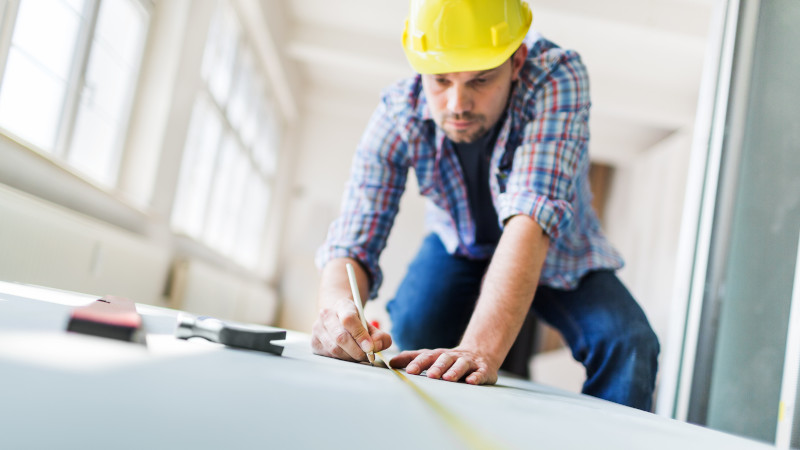 When to Hire a Flooring Contractor